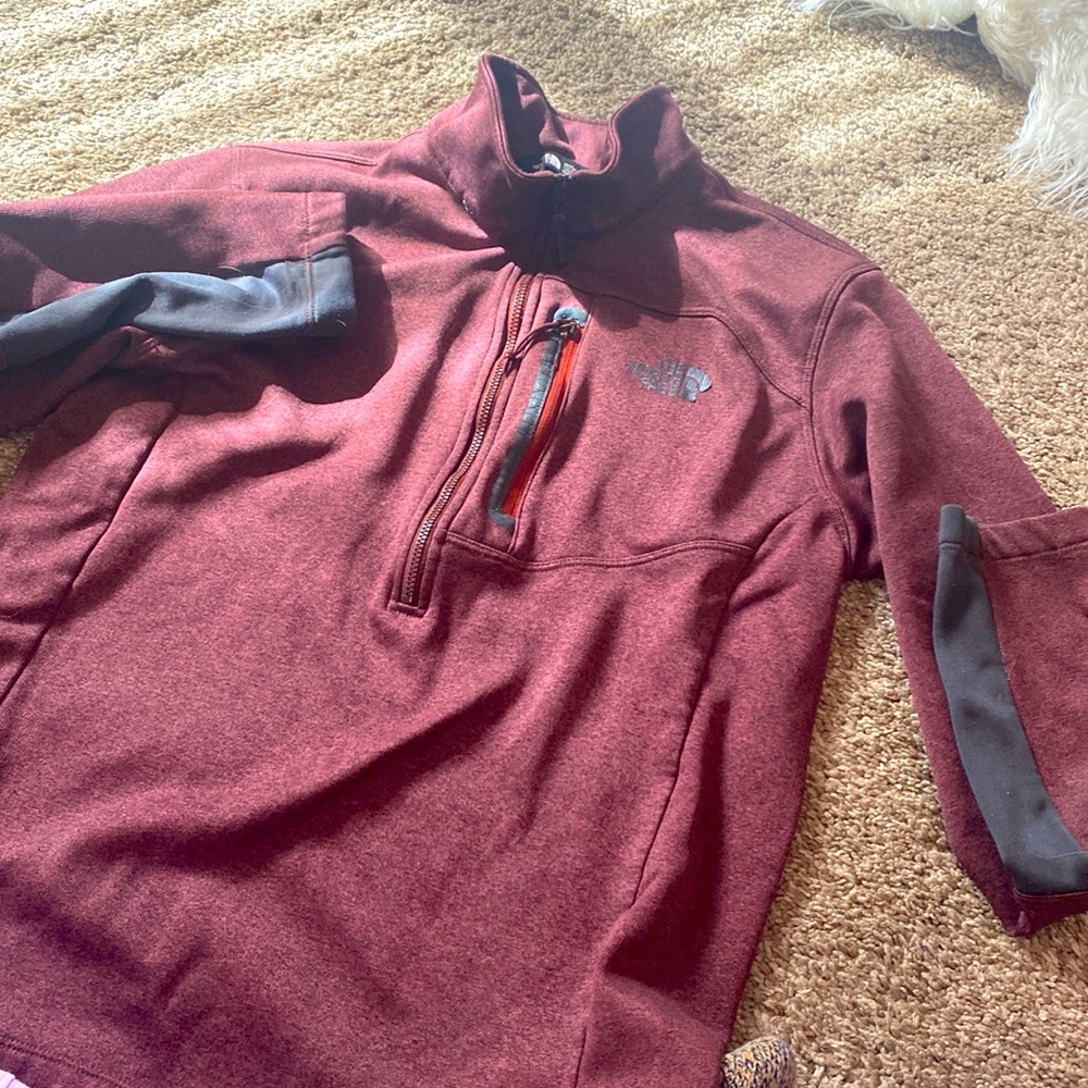 North face zip up maroon